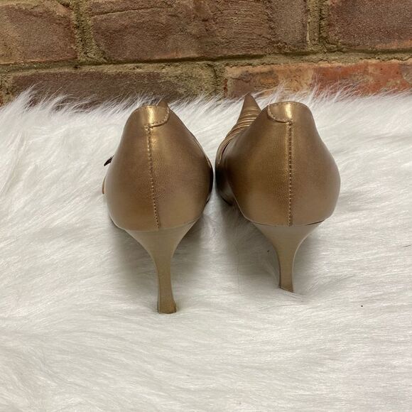 Bakers Gold Leather Josie Pointed Toe Heel Size 7 - Picture 4 of 10